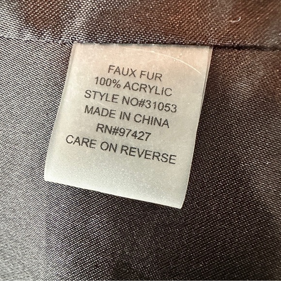 Dolce Cabo Faux Fur & Faux Leather Drape Vest Size S – Black/Gray - Picture 12 of 16